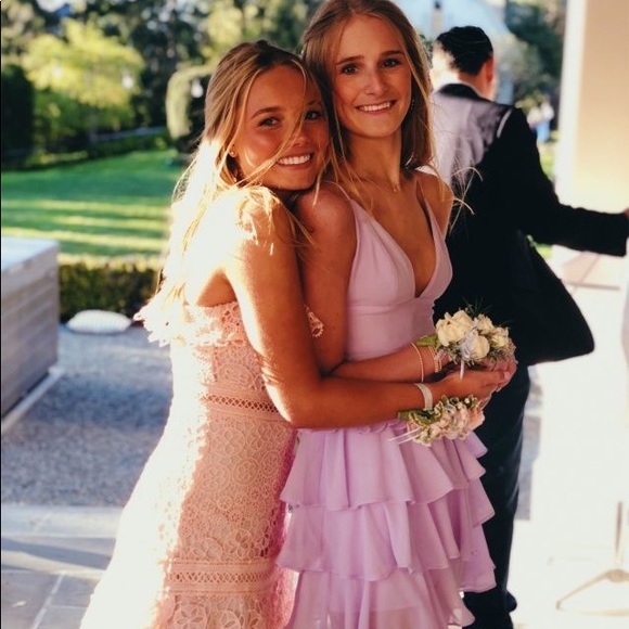 PROM MYSTERY BOX - Picture 7 of 11